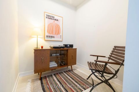 Photo 3 at 726 - 50 Bruyeres Mews, Niagara, Toronto