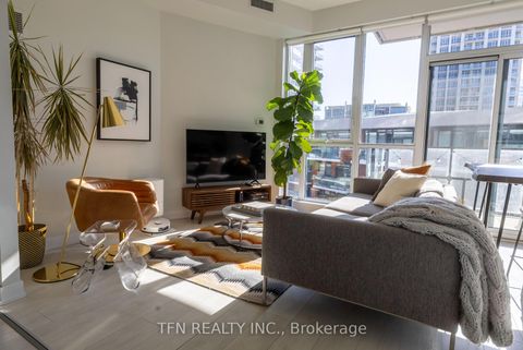 Photo 11 at 726 - 50 Bruyeres Mews, Niagara, Toronto