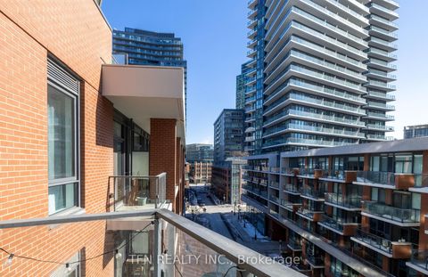 Photo 13 at 726 - 50 Bruyeres Mews, Niagara, Toronto