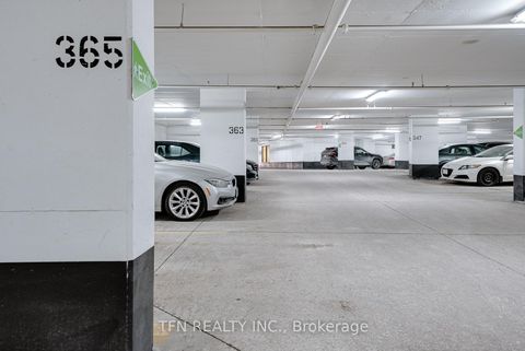 Photo 18 at 726 - 50 Bruyeres Mews, Niagara, Toronto