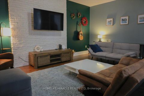 Photo 7 at 7 Riley Street, Cookstown, Innisfil