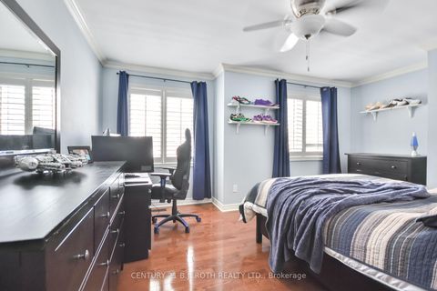 Photo 24 at 38 Camelot Square, Shore, Barrie