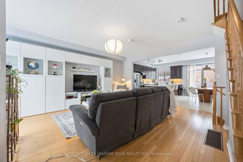 Photo 6 at 4 Curran Hall Crescent, Morningside, Toronto