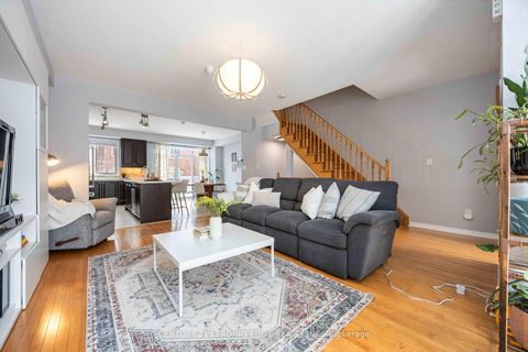 Photo 8 at 4 Curran Hall Crescent, Morningside, Toronto