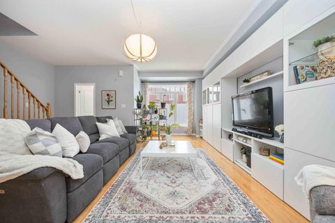 Photo 12 at 4 Curran Hall Crescent, Morningside, Toronto