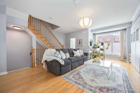 Photo 13 at 4 Curran Hall Crescent, Morningside, Toronto