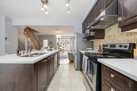 Photo 20 at 4 Curran Hall Crescent, Morningside, Toronto