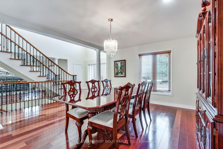 Photo 5 at 24 JOHN MARTIN Crescent, Rural Flamborough, Hamilton