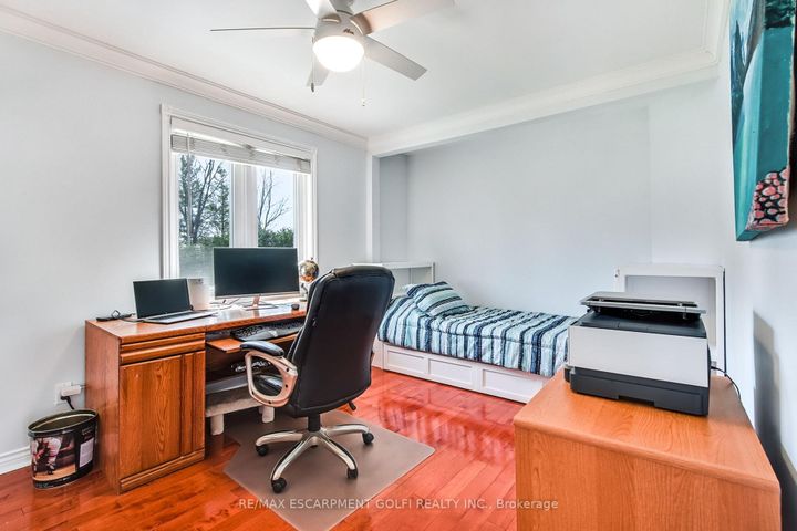 Photo 17 at 24 JOHN MARTIN Crescent, Rural Flamborough, Hamilton