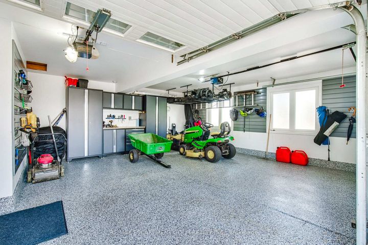 Photo 26 at 24 JOHN MARTIN Crescent, Rural Flamborough, Hamilton