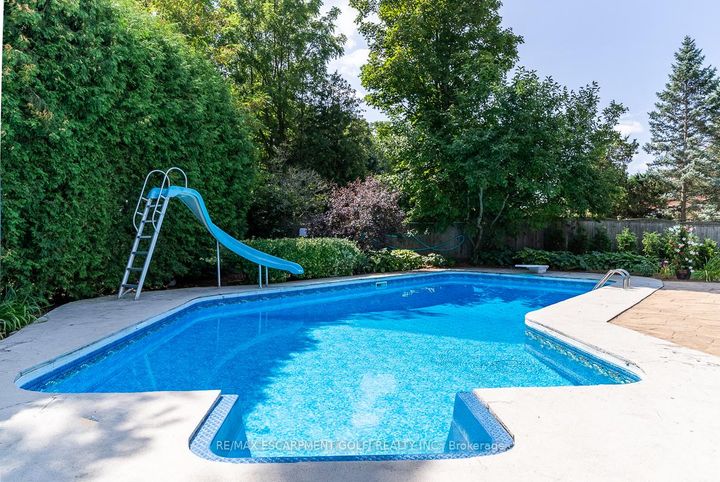 Photo 28 at 24 JOHN MARTIN Crescent, Rural Flamborough, Hamilton