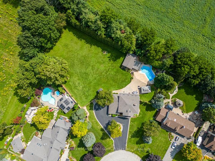 Photo 34 at 24 JOHN MARTIN Crescent, Rural Flamborough, Hamilton