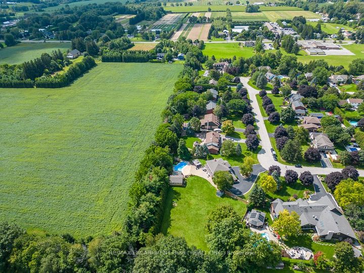 Photo 35 at 24 JOHN MARTIN Crescent, Rural Flamborough, Hamilton