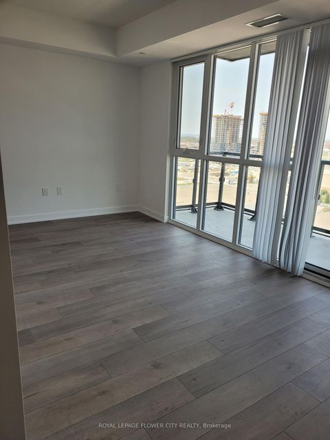 Photo 7 at 1517 - 38 Honeycrisp Crescent, Vaughan Corporate Centre, Vaughan