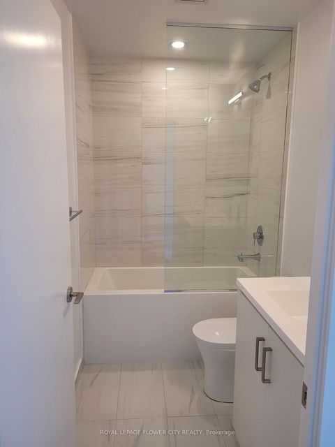 Photo 8 at 1517 - 38 Honeycrisp Crescent, Vaughan Corporate Centre, Vaughan