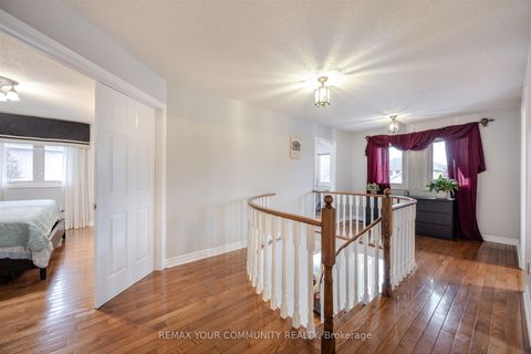 Photo 25 at 2 Kirkland Court, Westbrook, Richmond Hill