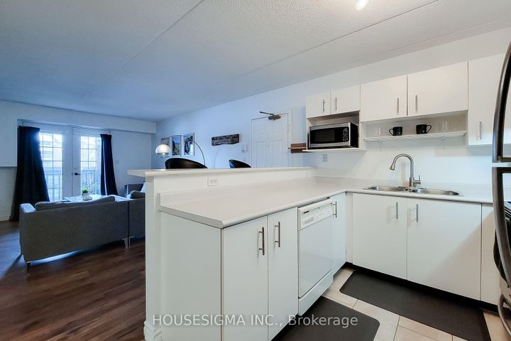 Photo 8 at 204 - 4003 Kilmer Drive, Tansley, Burlington