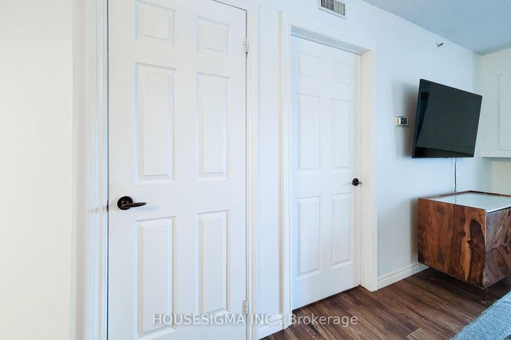 Photo 22 at 204 - 4003 Kilmer Drive, Tansley, Burlington