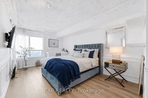 Photo 15 at 810 - 2 Covington Road, Lawrence, Toronto