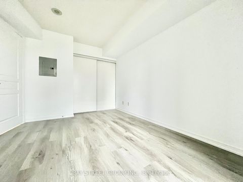 Photo 16 at 401 - 55 Harrison Garden Boulevard, Willowdale East, Toronto