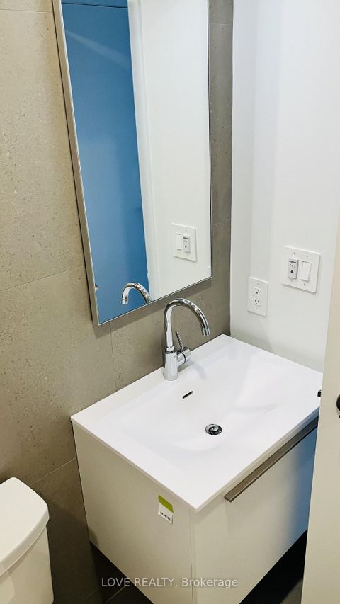 Photo 7 at 705 - 2720 Dundas Street W, Junction Area, Toronto