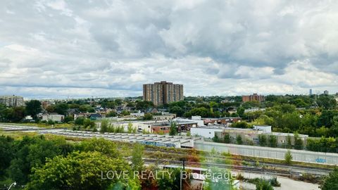 Photo 11 at 705 - 2720 Dundas Street W, Junction Area, Toronto