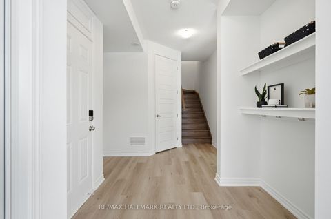 Photo 5 at 98 Yorkshire Drive E, Rural Barrie Southeast, Barrie