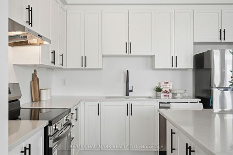 Photo 14 at 98 Yorkshire Drive E, Rural Barrie Southeast, Barrie