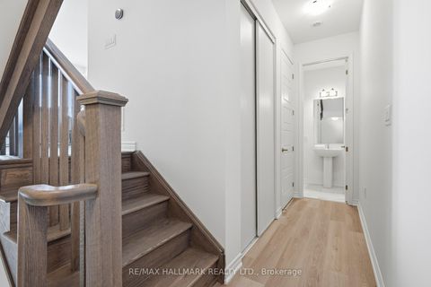 Photo 15 at 98 Yorkshire Drive E, Rural Barrie Southeast, Barrie