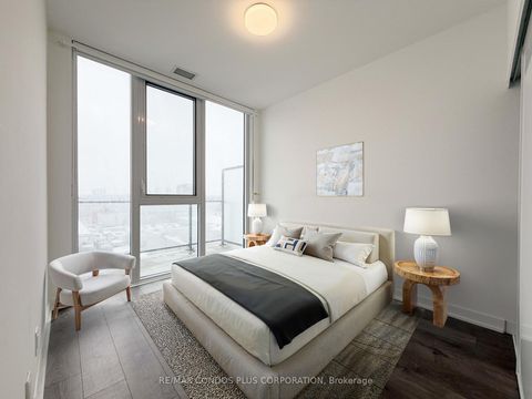 Photo 5 at 925 - 5 Defries Street, Regent Park, Toronto