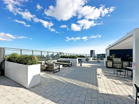 Photo 23 at 925 - 5 Defries Street, Regent Park, Toronto