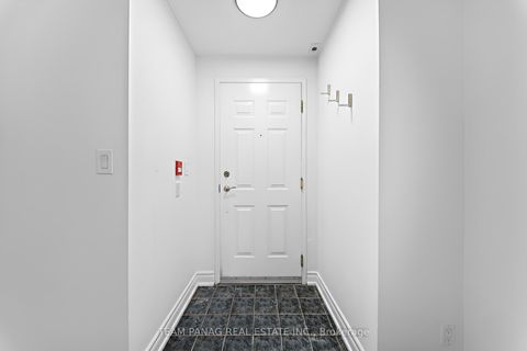 Photo 5 at 132 - 28 Stadium Road, Niagara, Toronto