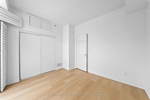 Photo 14 at 132 - 28 Stadium Road, Niagara, Toronto