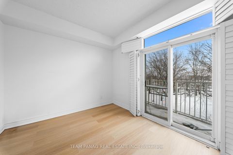 Photo 15 at 132 - 28 Stadium Road, Niagara, Toronto