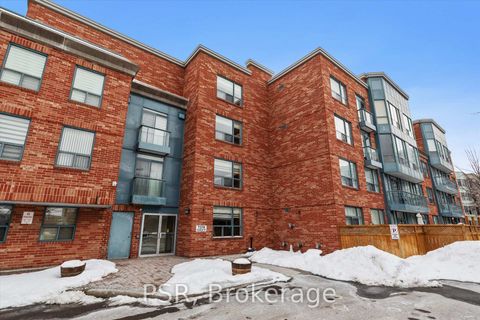 Photo 2 at 103 - 7378 Yonge Street, Yorkhill, Vaughan