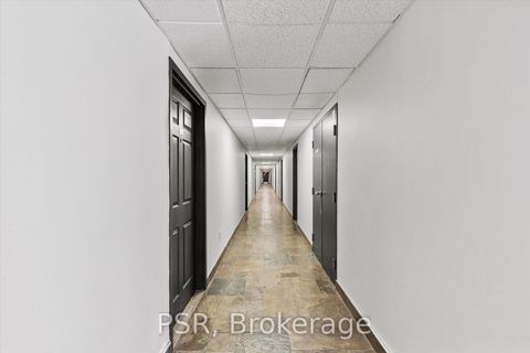 Photo 4 at 103 - 7378 Yonge Street, Yorkhill, Vaughan