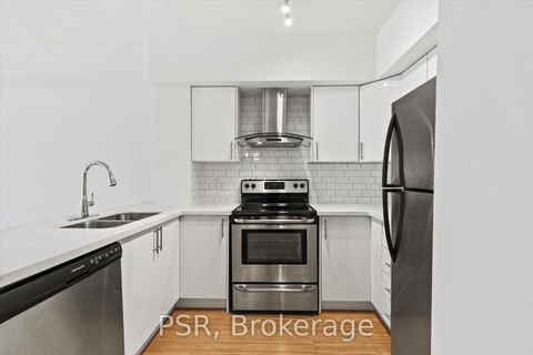Photo 8 at 103 - 7378 Yonge Street, Yorkhill, Vaughan
