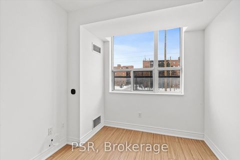 Photo 20 at 103 - 7378 Yonge Street, Yorkhill, Vaughan