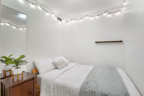 Photo 5 at 210 - 76 Shuter Street, Yonge Corridor, Toronto