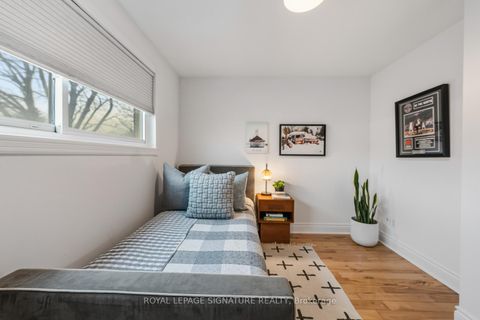 Photo 10 at 9 - 1666 Queen Street E, The Beaches, Toronto