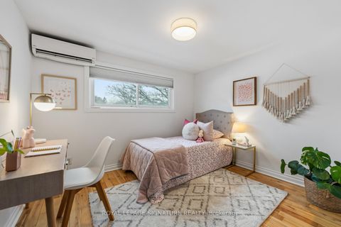 Photo 16 at 9 - 1666 Queen Street E, The Beaches, Toronto