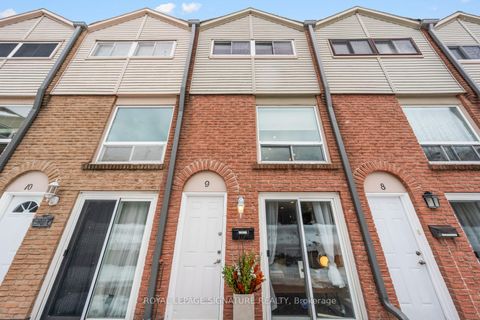 Photo 24 at 9 - 1666 Queen Street E, The Beaches, Toronto