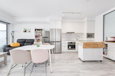 Photo 6 at 544 - 7 Golden Lion Heights, Newtonbrook East, Toronto