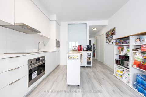 Photo 9 at 544 - 7 Golden Lion Heights, Newtonbrook East, Toronto