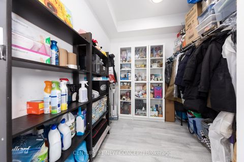 Photo 17 at 544 - 7 Golden Lion Heights, Newtonbrook East, Toronto