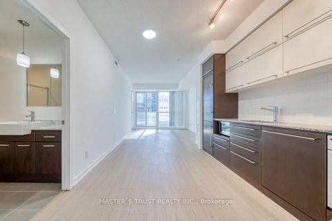 Photo 7 at 1002 - 770 Bay Street, Bay Street Corridor, Toronto