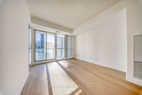 Photo 13 at 1002 - 770 Bay Street, Bay Street Corridor, Toronto