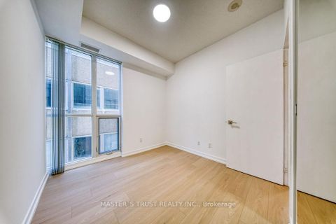 Photo 23 at 1002 - 770 Bay Street, Bay Street Corridor, Toronto