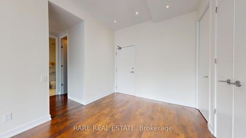 Photo 4 at 802 - 66 Portland Street, Waterfront Communities C1, Toronto