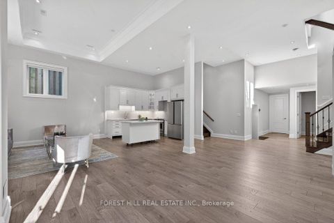 Photo 25 at 210 Willowdale Avenue, Willowdale East, Toronto